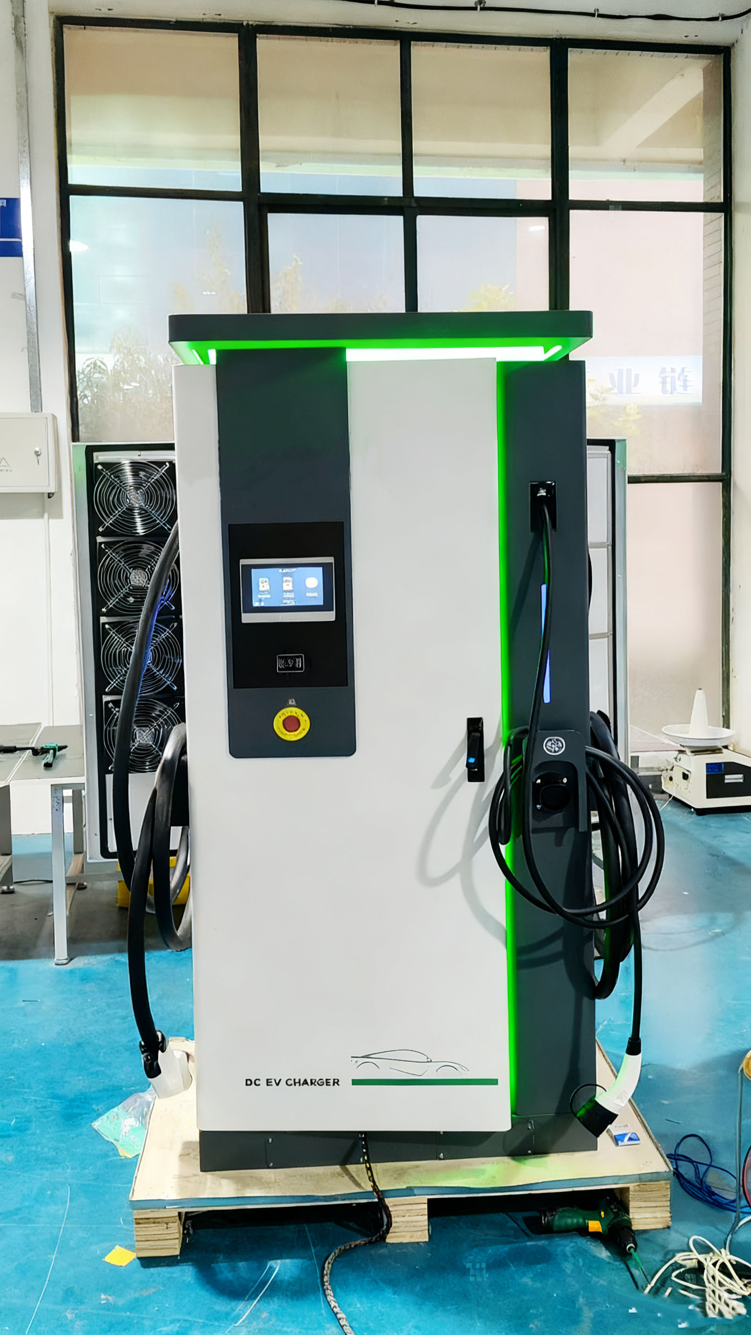 New Three Gun 60KW 120KW 150KW 180KW DC EV Charging Station Floor-Mounted CCS1