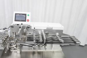 Cheap Automatic Label Sealing Machine With Touch Screen PLC Control System OEM for sale