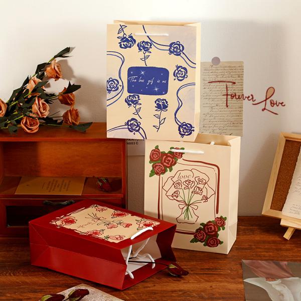 Luxury Handheld Custom Printed Kraft Paper Bags Painted Rose Flowers