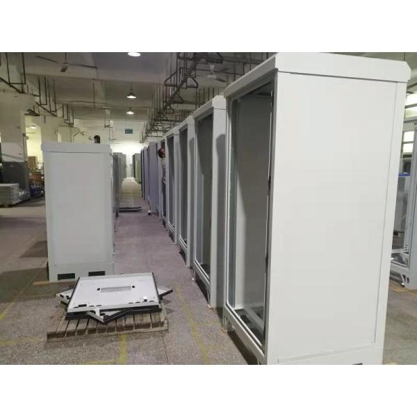 42U 19 Inch Outdoor Telecom Cabinet Heat Exchanger Cooling Double Wall Insulated