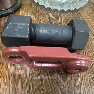 Screws, chains, drive teeth, and screws for the tracks of excavators and