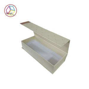 Full CMYK Color Printing Cosmetic Gift Box With Debossing Effect Flip Structure