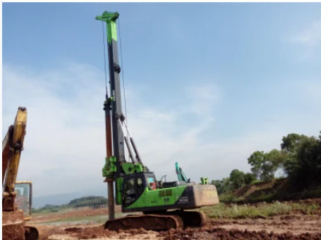 40T Hydraulic Drilling Piling Rig Machine Tysim KR150A 52 / 42m Diameter 1300 /