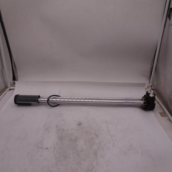 SINOTRUK HOWO T7H SITRAK C7H oil level sensor (connected to 16X2 oil pipe)