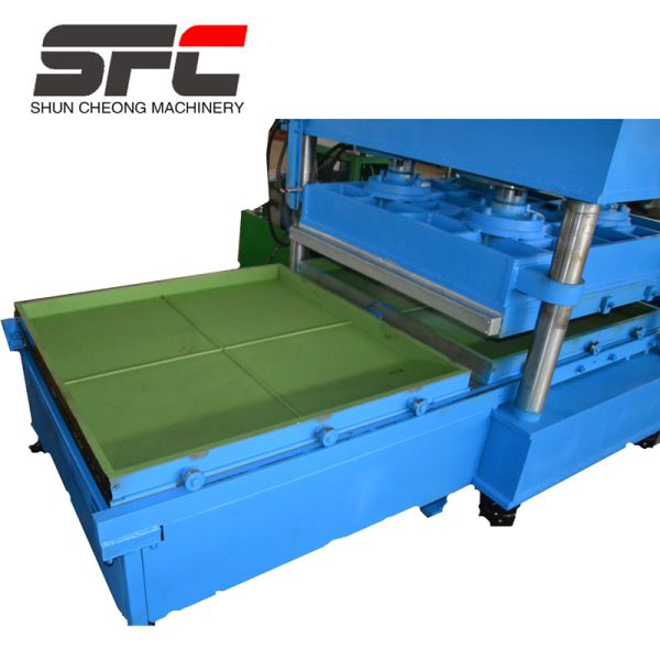 Rubber Tile Vulcanizing Machine with Manual Mould Push-Out Device for Batch Vulcanization and 4 Layers Efficiency