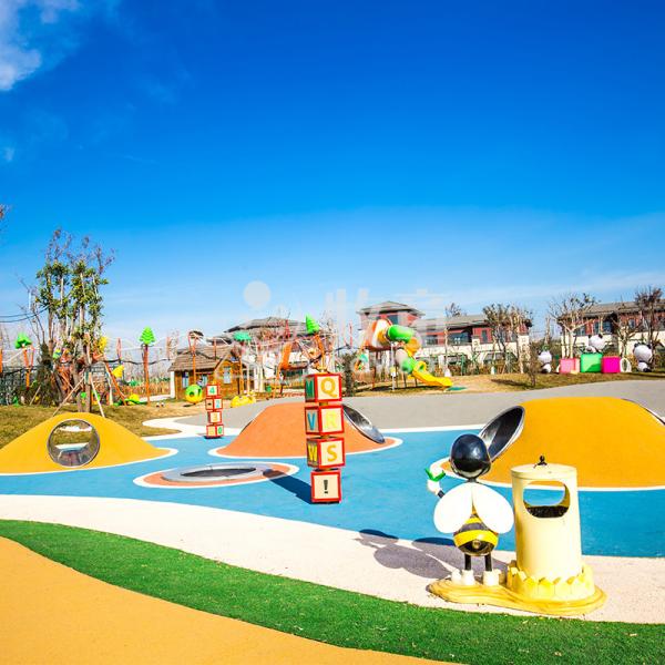 China factory offer Outdoor play structure playground customized design for