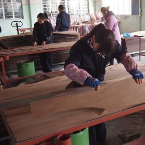 Engineered Walnut Wood Veneer Quarter Cut Vertical Grain WT-C942S / 943S / 983S