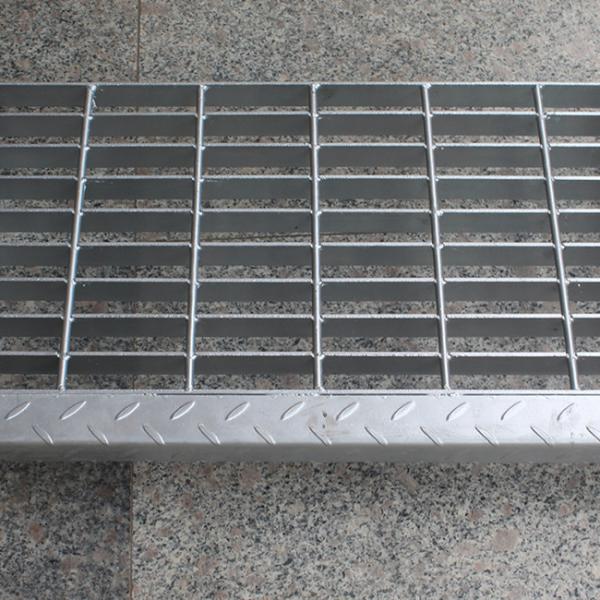Quality Stainless Hot Dip Galvanized Welded Bar Grating With Checker Nosing wholesale