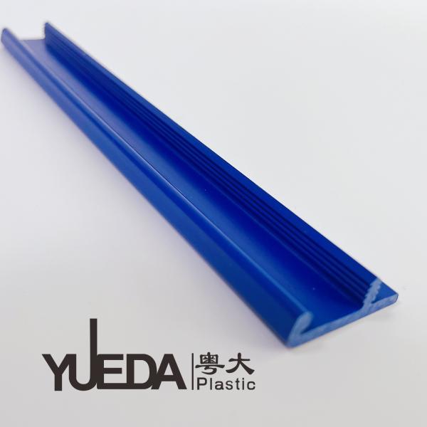 Tailored PVC Plastic Profiles Plastic Clamp Strip Flame Resistance Color
