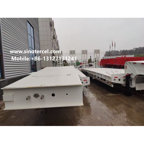 Quality 3 Axles Flat Bed Semi Trailer With Anti Rust Chassis Surface White wholesale