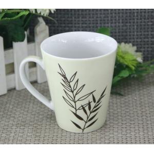 Food Safety 300ml White Porcelain Mugs With Round / Organic Shape