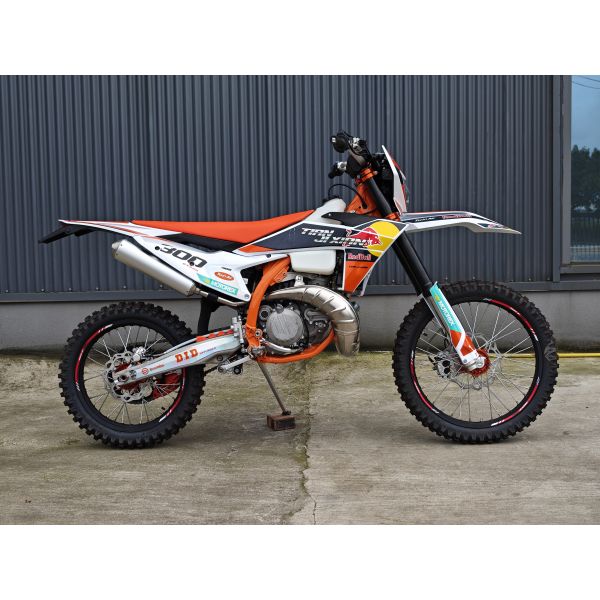 Quality 300cc Two Stroke Enduro Motorcycle With Water Cooled Engine Lightweight Aluminum Parts wholesale