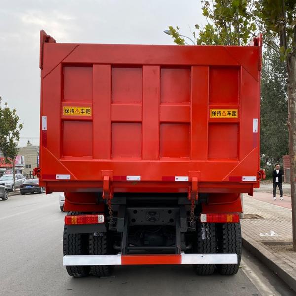 6 Cylinders Used SINOTRUCK HOWO 6X4 Euro 3 Dump Trucks for Mining Transportation