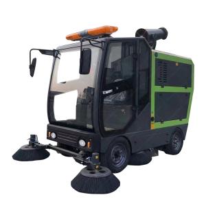 Green Environmentally Friendly 550mm 2 Brush Heads Road Sweeper Can Sit Drive