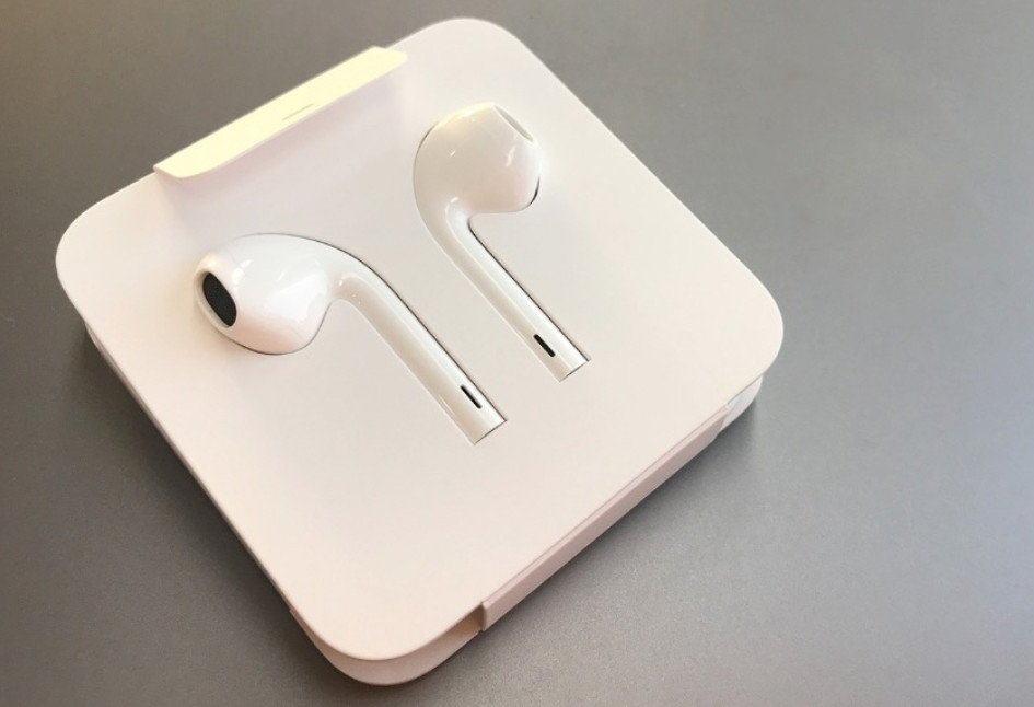 Cheap Closed Structure Iphone X Plus Earphones With Lightning Connector / Apple Earpods With Remote And Mic for sale