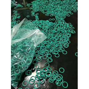 China Green NBR/FKM/FFKM Material Rubber O Rings OEM/ODM Compression Molding with Good Oil Resistance 16-30 N/mm Tear Strength on sale