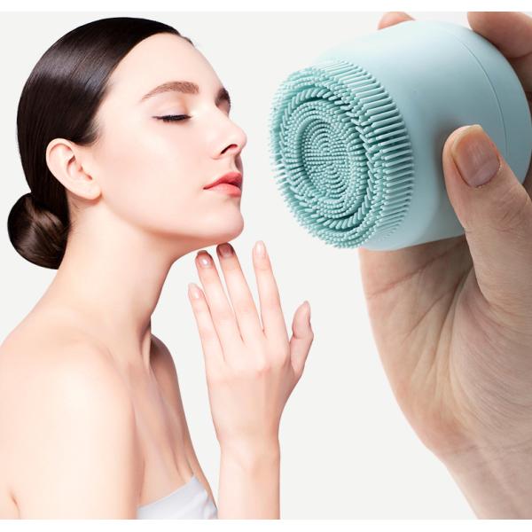 Sustainable Skincare Essential Reusable Silicone Face Massager for a Revitalized Look