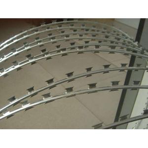Galvanized Steel High Tensile Barbed Wire Bto 22 Spiral Blade 14 Gauge