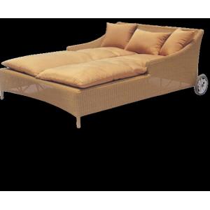 China Garden rattan wicker sun lounge outdoor waterproof twins day bed beach pool twins lounger with cushions---6051 on sale