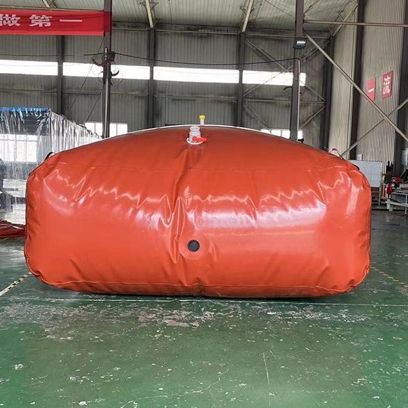 Lightweight and Foldable Rectangular Tank for Liquid Transportation and Storage