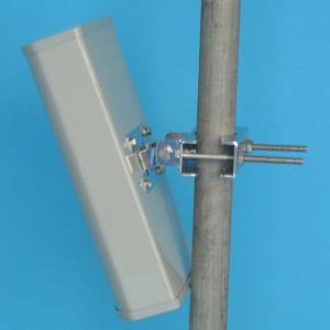 China 1700 - 2700 MHz 12dbi Vertical and Horizontal Polarized 4G LTE Directional Panel Antenna on sale