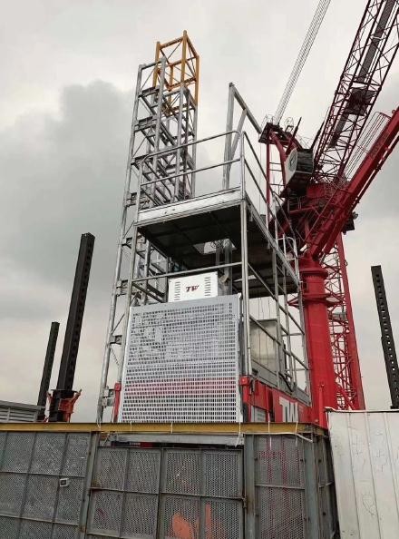 Elevator passenger hoist /inside building hoist/Inside 46m/Min 1600kg Construction Hoist Lift For Elevator Shaft