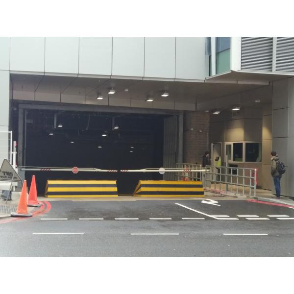 6M-4200KG Road Blockers with LED Warning Light Yes and Device For Manual