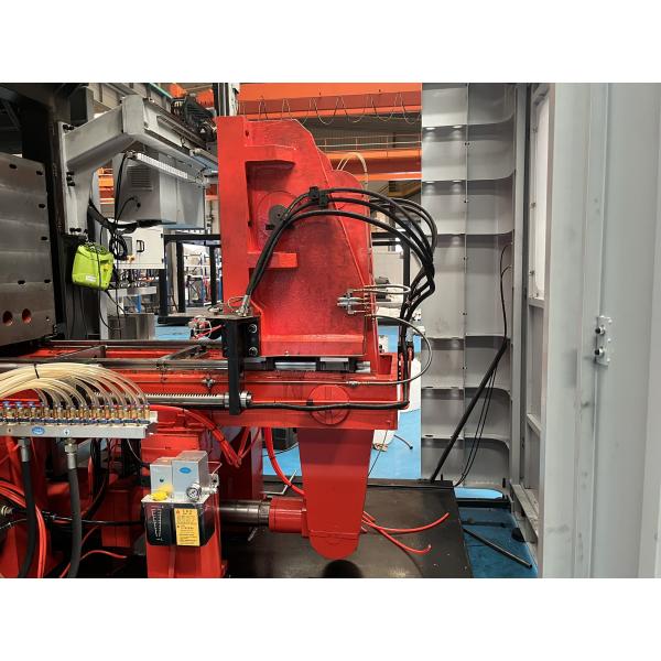 Quality 1L Triple Head Servo System PET Bottle Blow Molding Machine With MOOG Control System wholesale