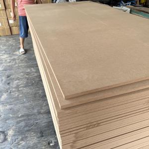 ISO9001 Sturdy MDF Wood Board Fine Texture For Interior Decoration