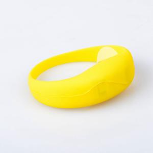 China Custom Light Up Long Range Rfid Bracelet Non - Irritating For Night Running on sale