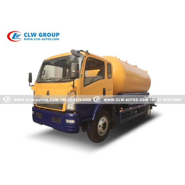 Quality HOWO 10cbm LPG Bobtail Truck With Volume Flow Meter Refilling Gas Tanker wholesale