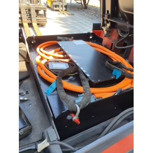 Powerful Forklift Battery 80V 920AH Lithium Battery For Linde LINDE E40H/600