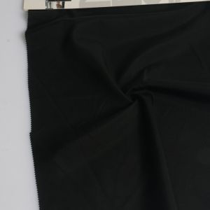 Lightweight and breathable marine renewable polyester fabric for clothing
