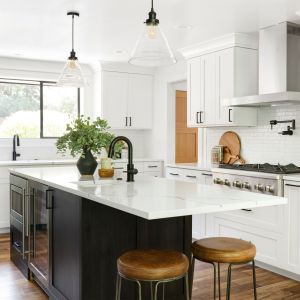 High End Solid Wood Pantry Kitchen Cabinet Custom Shaker Style