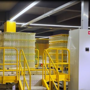 Fully Automatic Plastic Bottle Depalletizer Bulk Glass Bottle Depalletizer