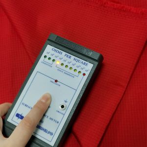 4mm Grid Conductive Wire Red Anti Static TC Fabric 33% Cotton 2% Carbon Fiber