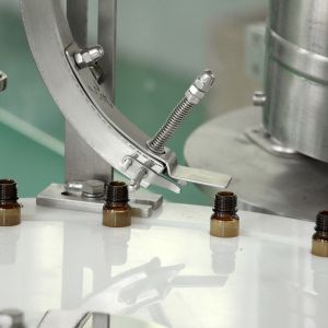 Automatic Multi-Head Filling Valve Head Essential Oil Spray Bottle Dropper