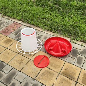 Poultry Automatic Pet Feeder Thickened Plastic Material Durable Sturdy