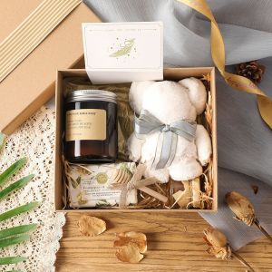 Rigid Cardboard Gift Packaging Box Square Hollowed Diamond Frosted Hand Candy