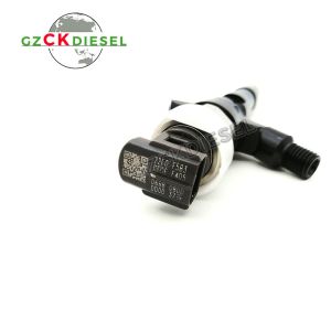 Common Rail Injector 23670-30050 095000-5881 for TOYOTA HIACE 2KD-FTV