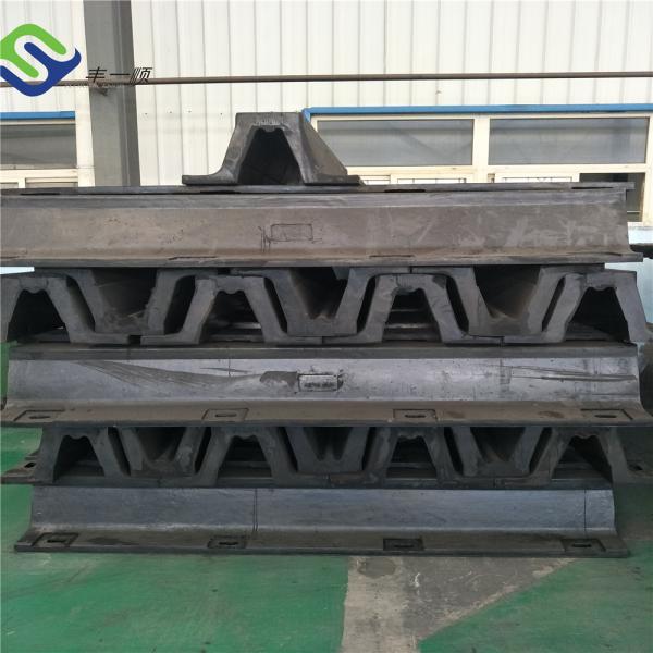 V Type Marine Rubber Arch Fender Solid For Berthing