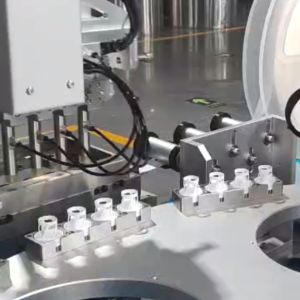 High Operation Rate 96% Desiccant Cap Assembly Machine with High Qualified Rate