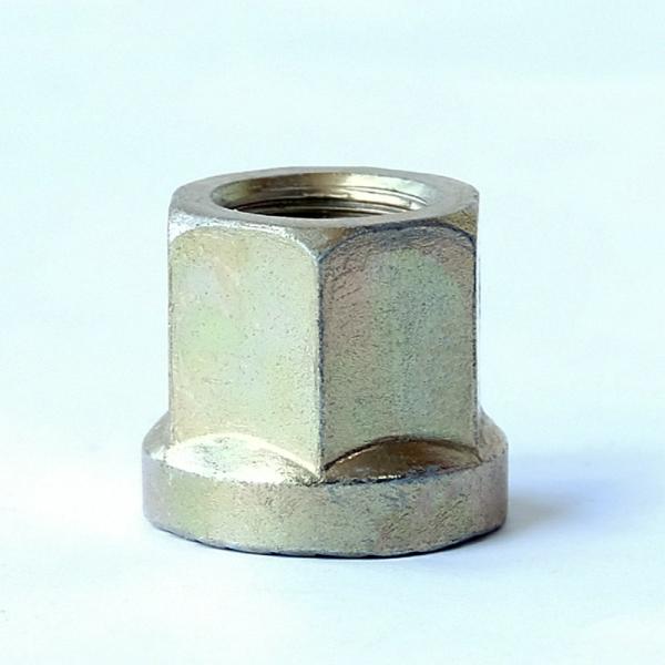 Quality Hexagon Stainless Steel Wheel Lug Nuts With Thick Washer M18 Surface Color Zinc wholesale