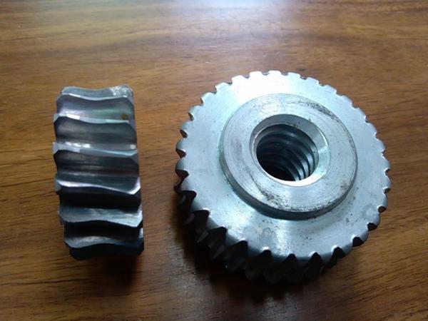Quality Customized Precision forged metal worm Gear Hobbing Services support  zinc plated wholesale