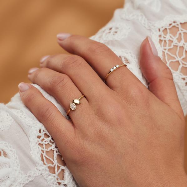 Aimee Diamond Engagement Ring With 0.75 Carat Oval Diamond