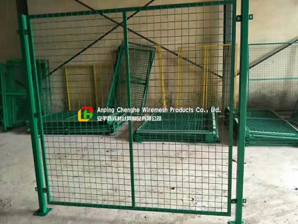 Quality Custom Warehouse Wire Mesh Fence / Railing 2100mm X 2400mm Panel Size wholesale
