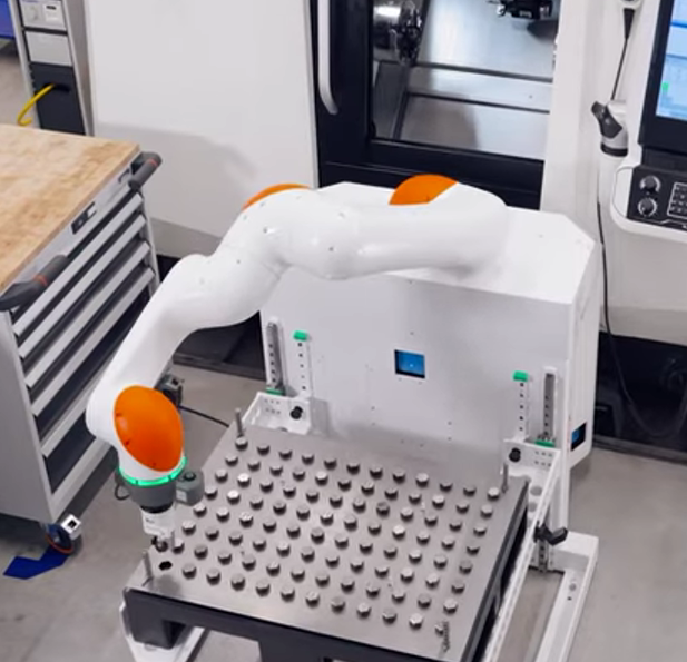 KUKA LBR Iisy Series Payload 15kg Automated Robotic Arm Machine Loading