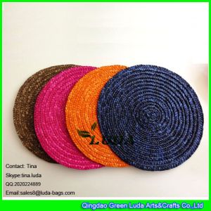 China LUDA colored wheat straw placemat fashion round disko placemats on sale