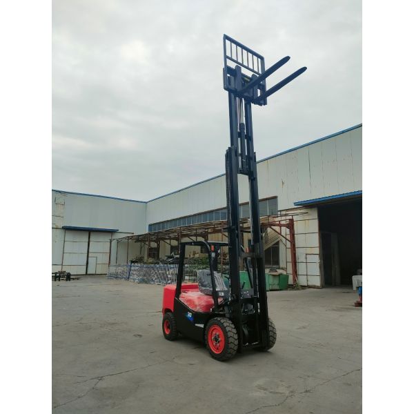 Quality 5 Ton Heavy Duty Diesel Forklift Imported Engine Unmatched Power wholesale
