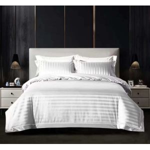 Multifunctional 100% Polyester Satin Stripe Pattern Bedding Set for Home or